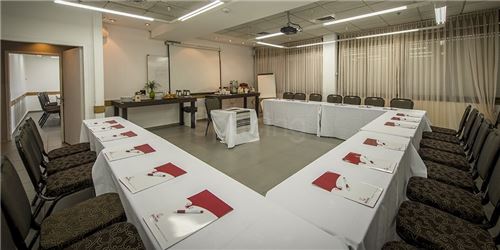 מלון רימונים חוף התמרים עכו