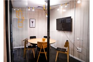 חדר ישיבות בדוגדר עיר ימים נתניה- קקטוס