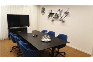 חדר ישיבות בחדר ישיבות פנימי Irusim