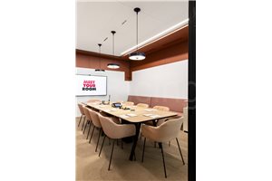 חדר ישיבות ב ROOMS Modi'in -Meeting room 23