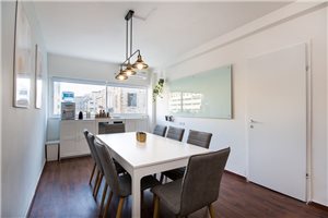 Meeting rooms in spacetime